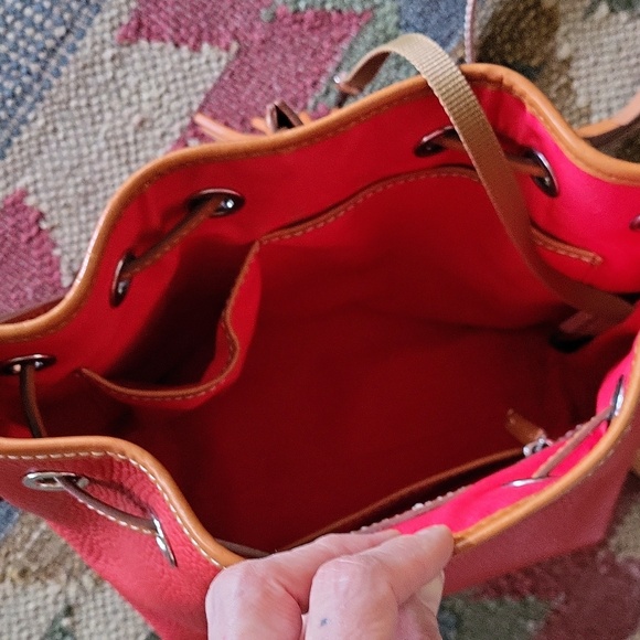 *Host Pick 4/20/25* Dooney & Bourke Kendall Leather Bucket/Crossbody Bag - Red - Picture 4 of 9